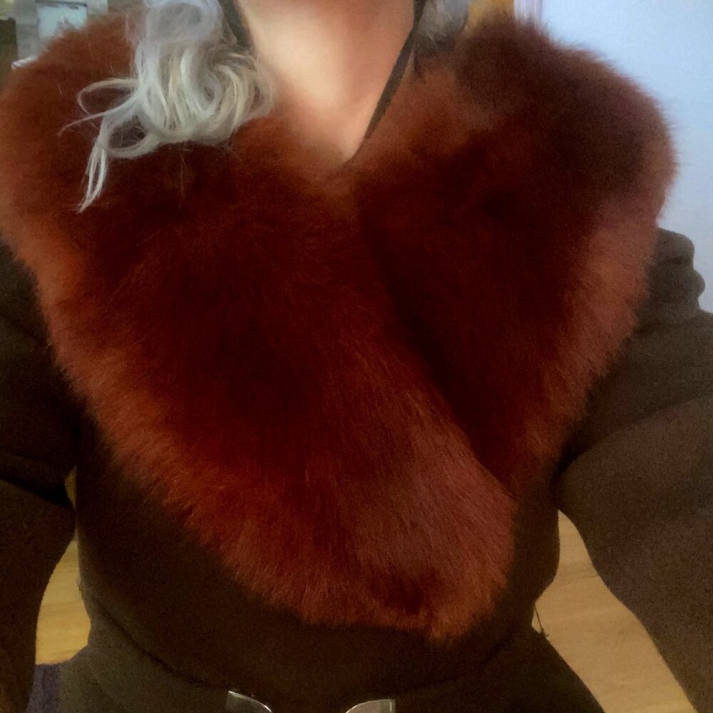 VINTAGE Bergdorf Goodman Wool coat, Dramatic Fur-Trimmed collar, Princess cut